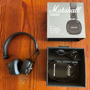 Marshall Major IV wireless headphones